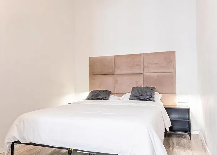 דירה Near Westbahnhof Station Simple 2br & 1lr *